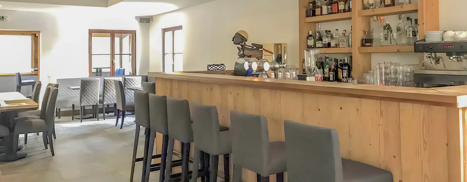 restaurant meolans revel