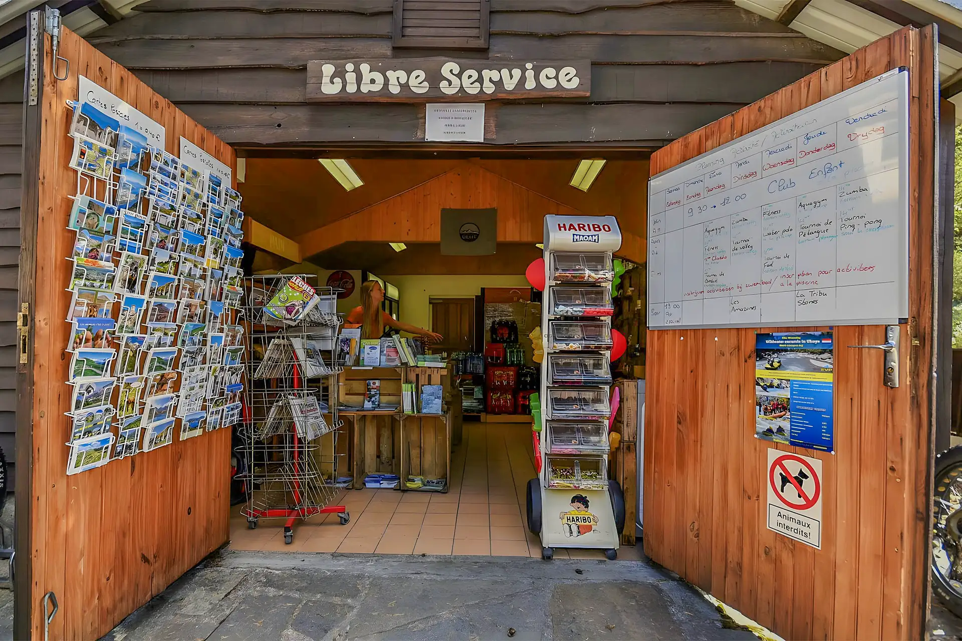 supermarkt om alles te vinden op de camping